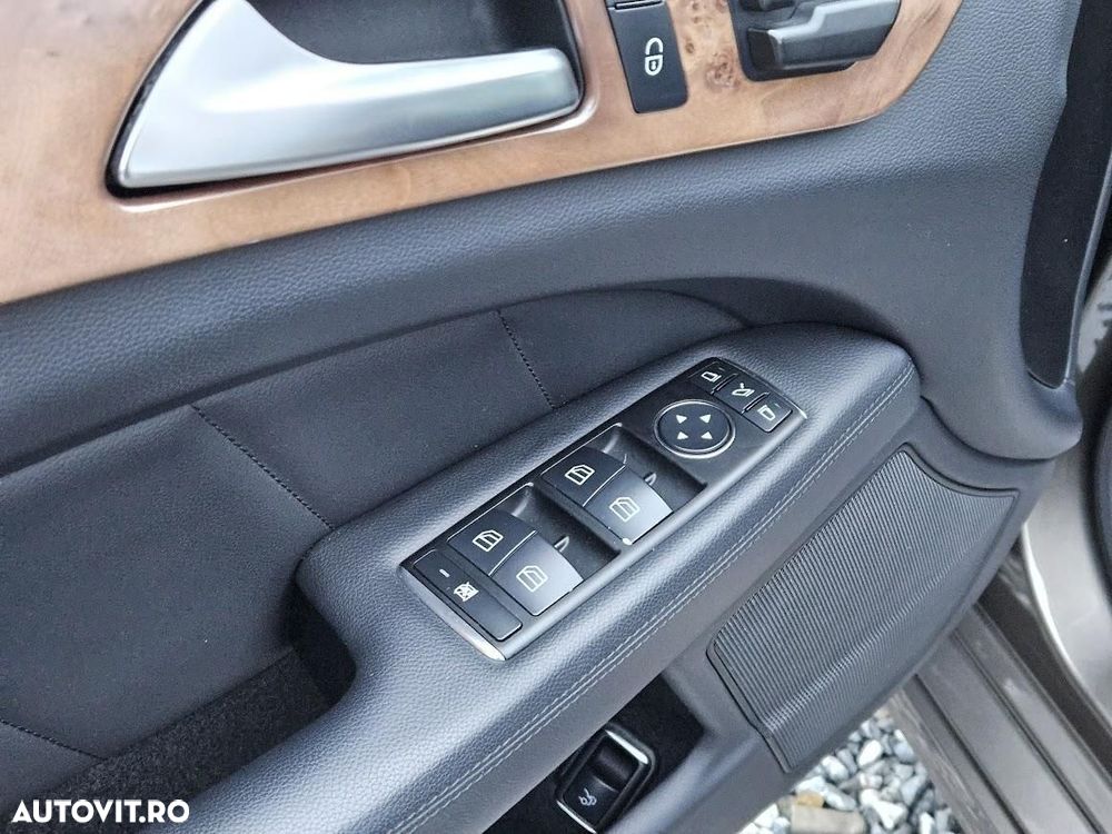 Mercedes-Benz CLS - 12