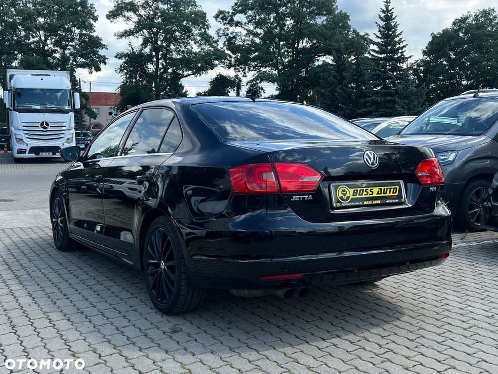 Volkswagen Jetta - 6