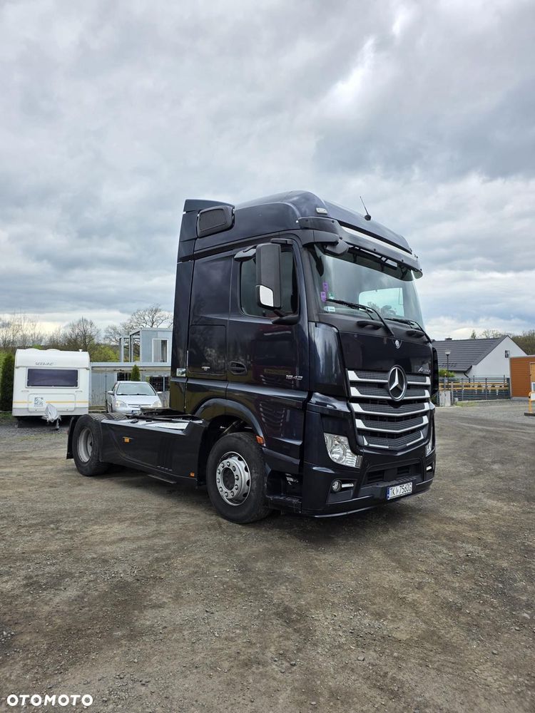 Mercedes-Benz Actros - 2