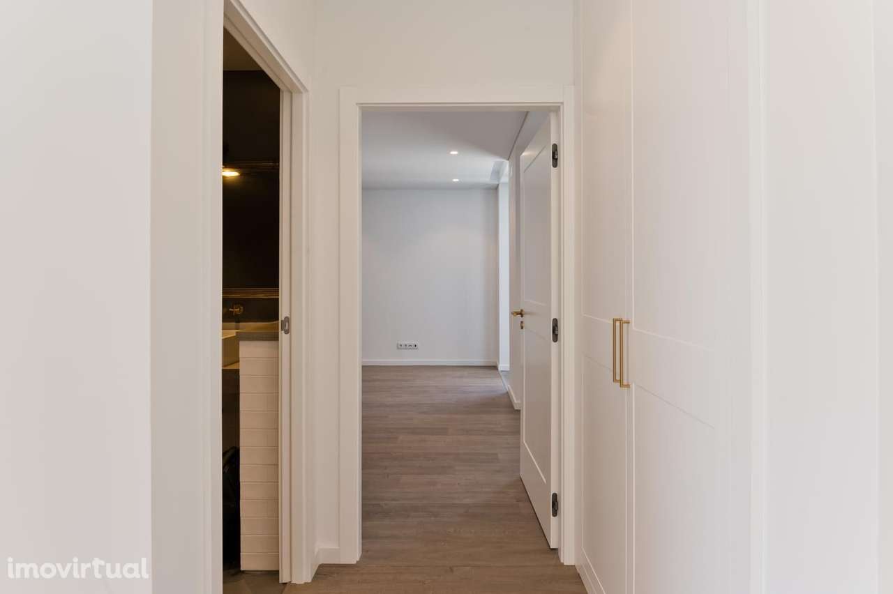 Moradia T5 com piscina, Carnaxide, Oeiras - Grande imagem: 3/60