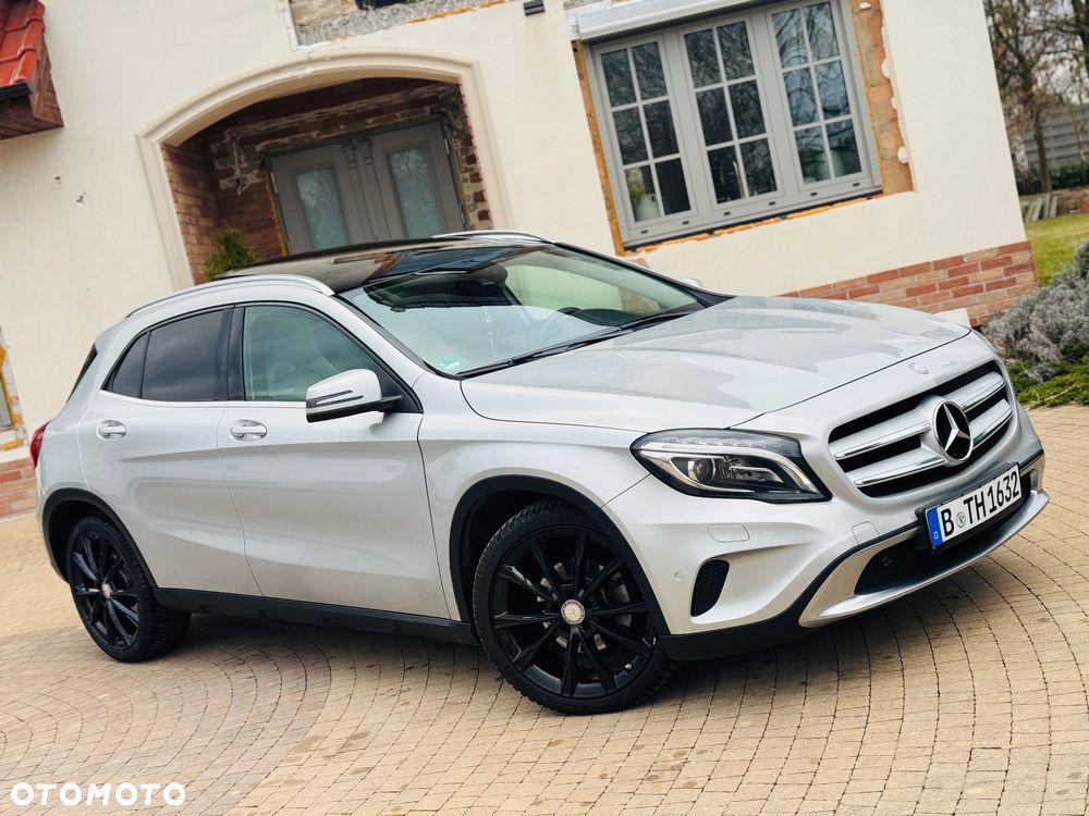 Mercedes-Benz GLA 200 7G-DCT Style - 1