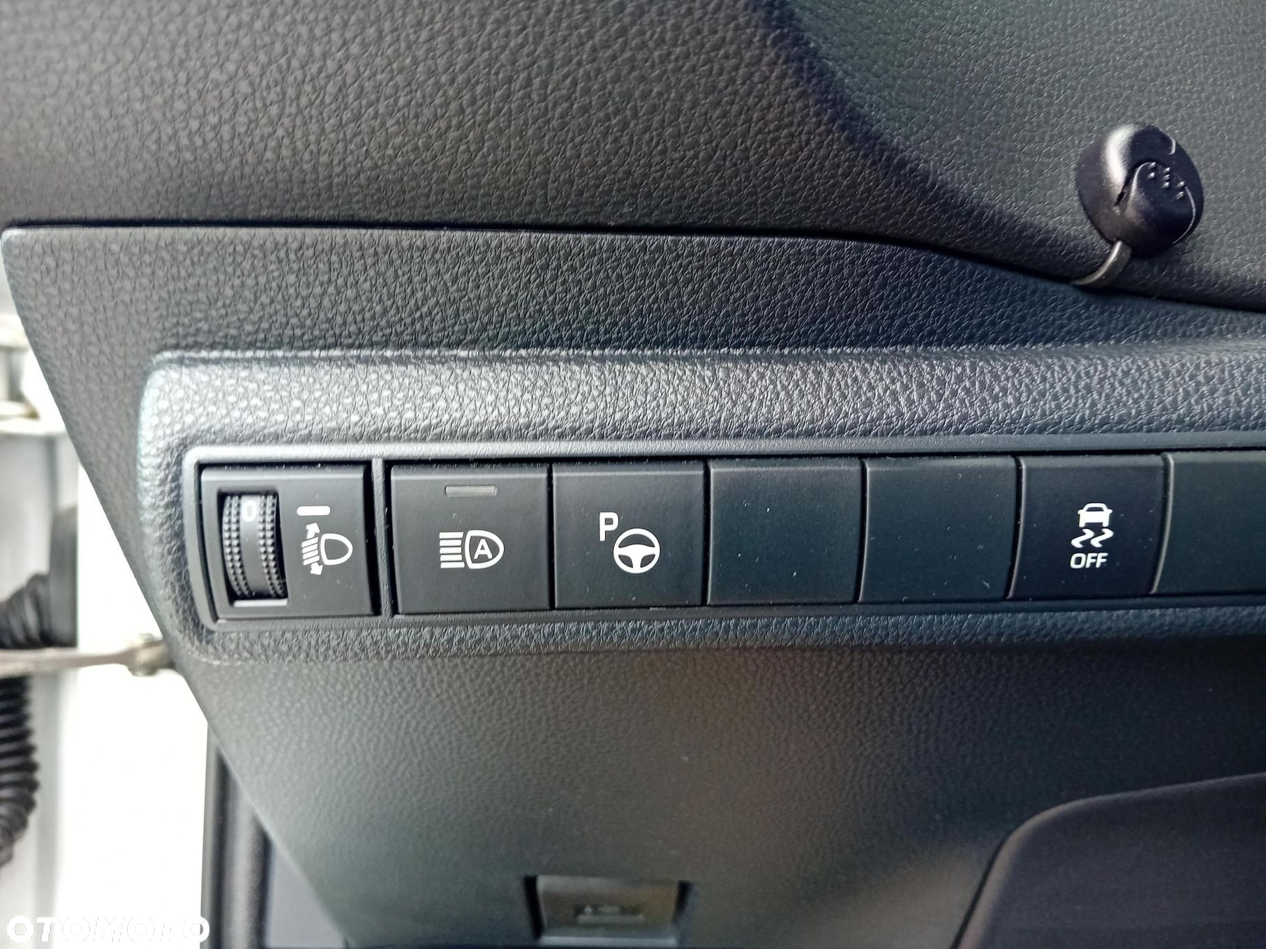 Toyota Corolla - 18