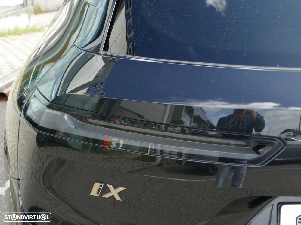 BMW iX xDrive 40 Pack Desportivo - 13