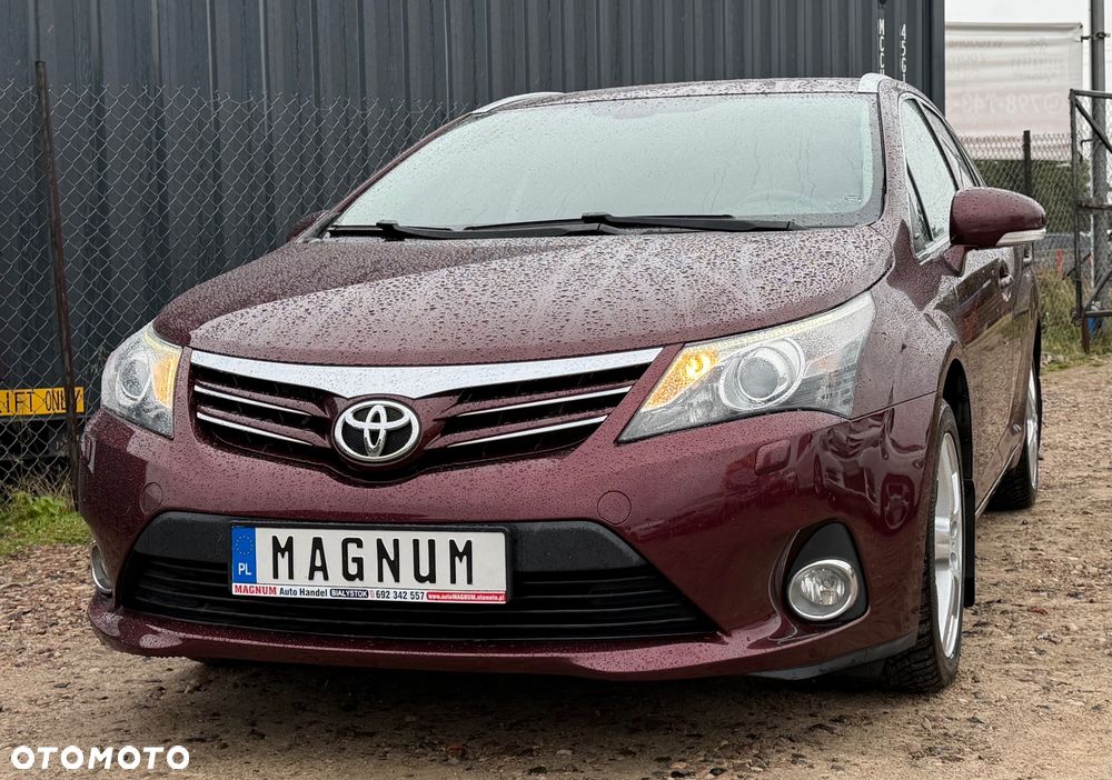 Toyota Avensis - 1