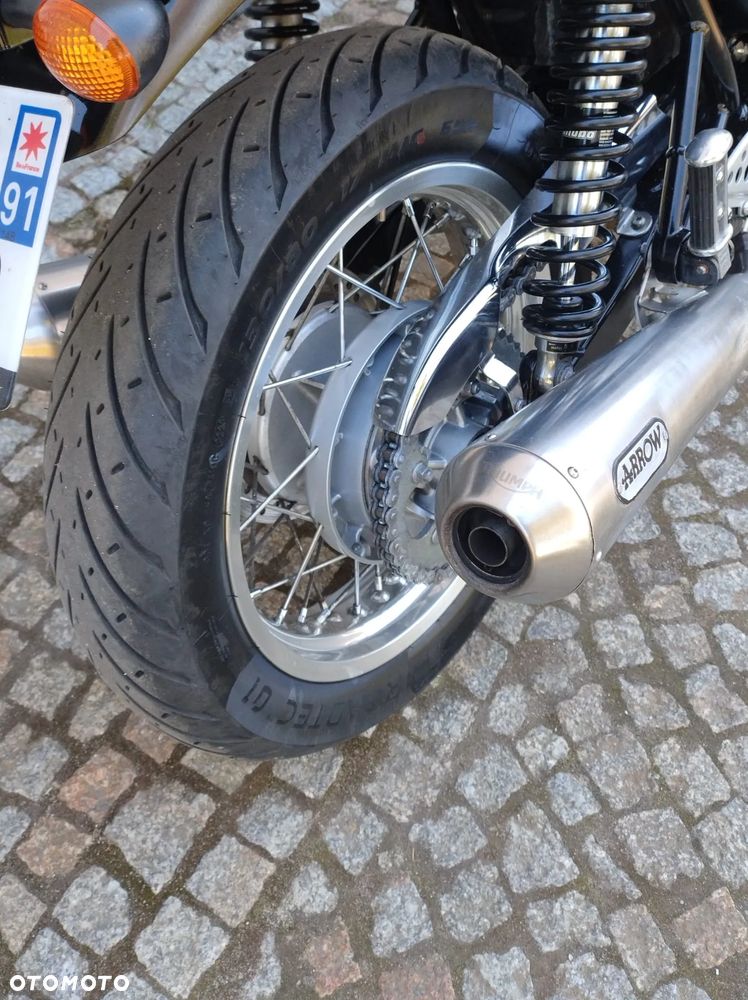 Triumph Thruxton - 11