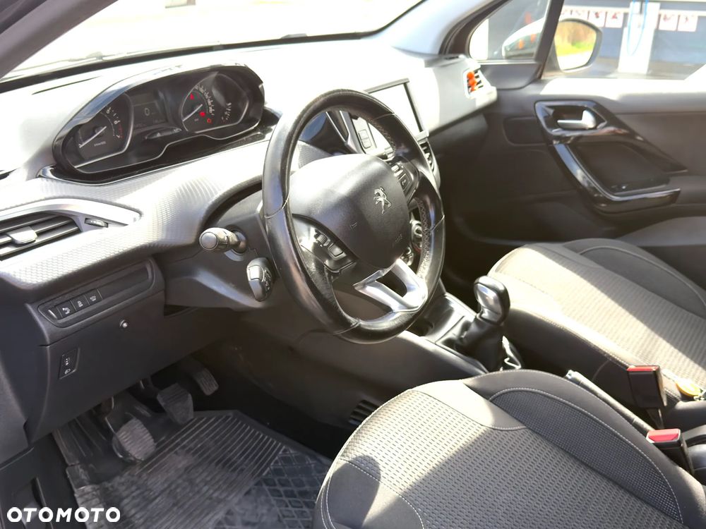 Peugeot 208 1.2 PureTech Allure S&S - 15