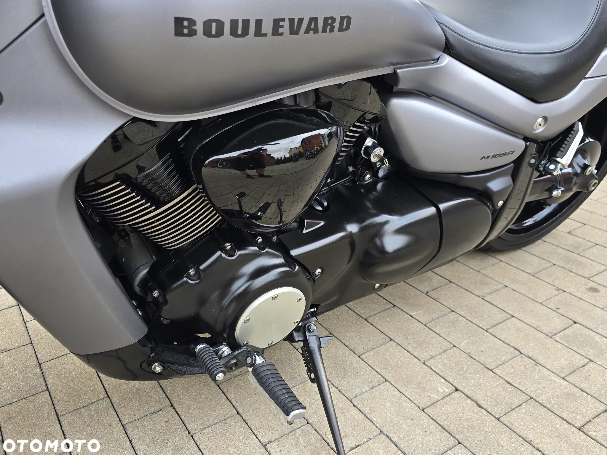 Suzuki Boulevard - 10