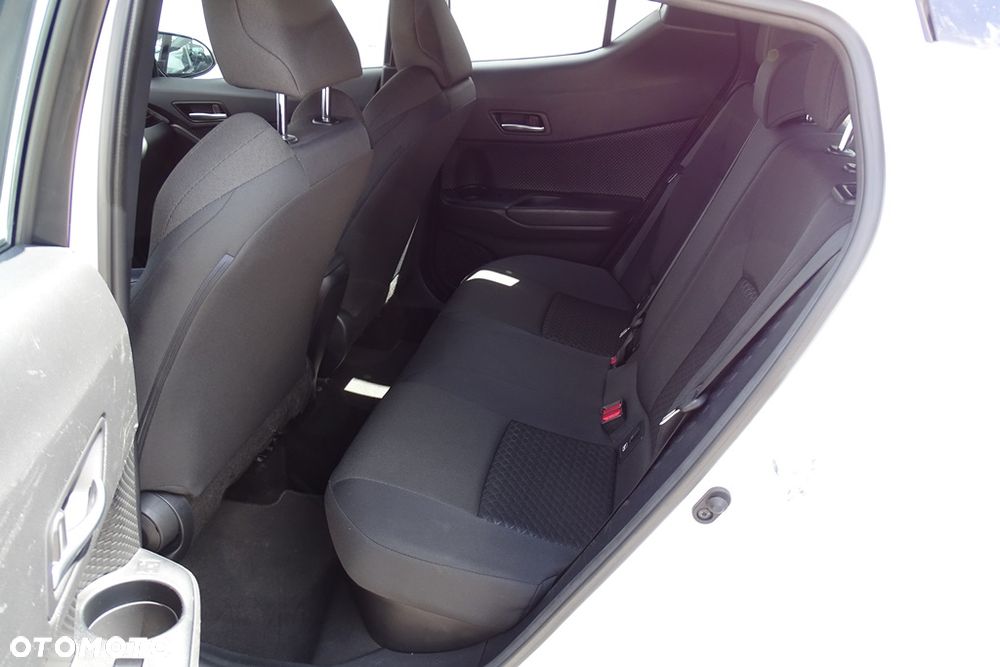 Toyota C-HR Business-Edition - 24