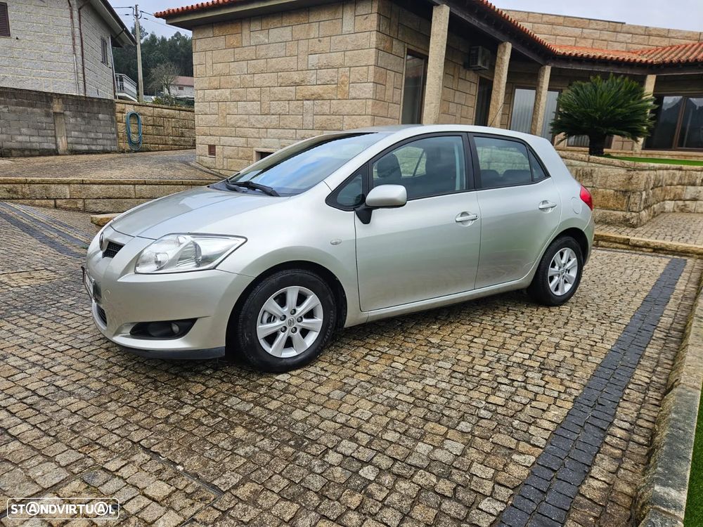 Toyota Auris 1.4 D-4D ACtive - 3