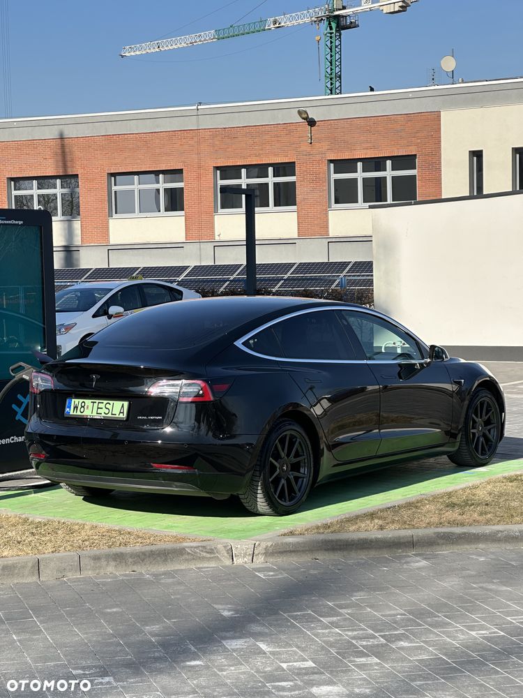 Tesla Model 3 - 10