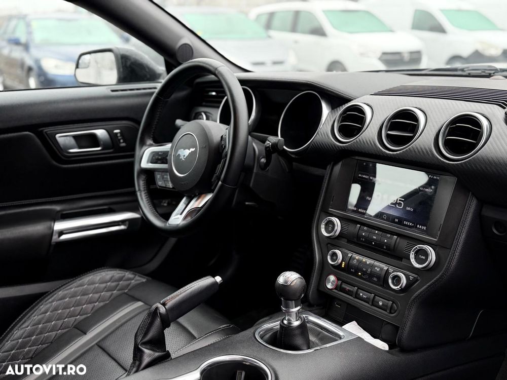 Ford Mustang 2.3 EcoBoost - 11