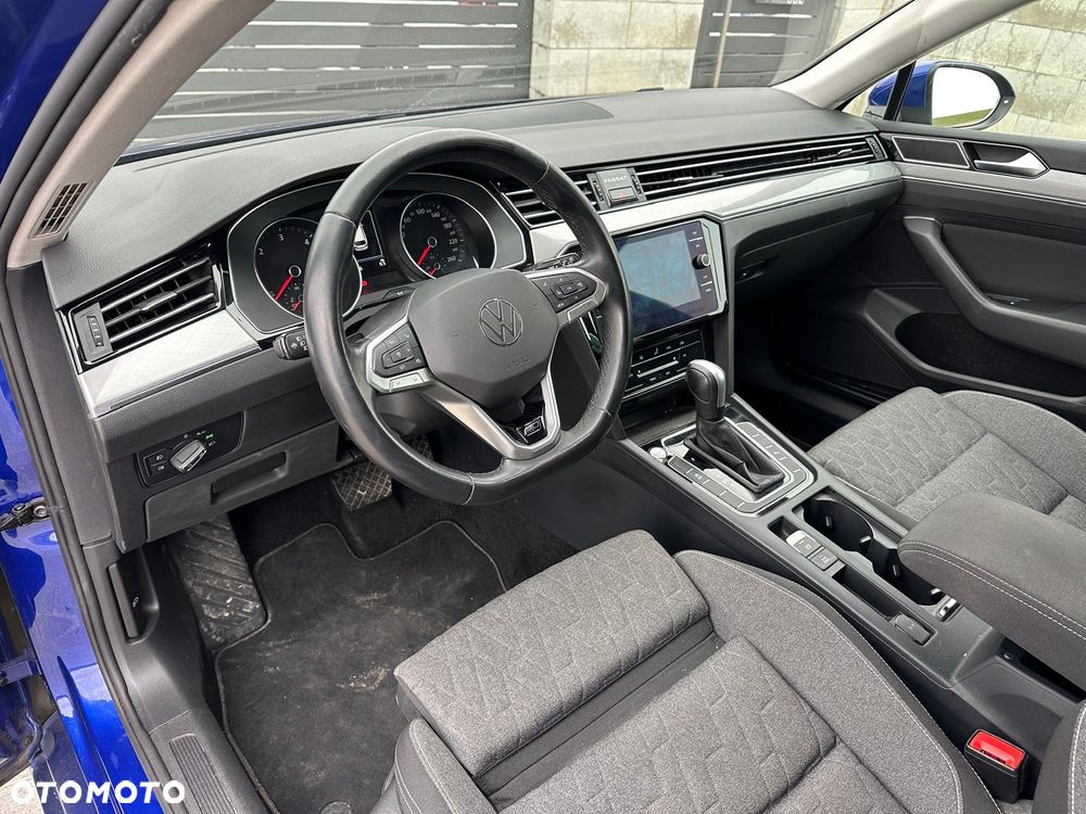 Volkswagen Passat Variant 2.0 TDI SCR DSG R-Line - 8