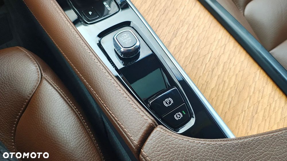 Volvo XC 90 - 29