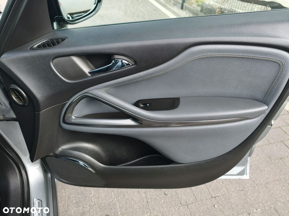 Opel Zafira - 22