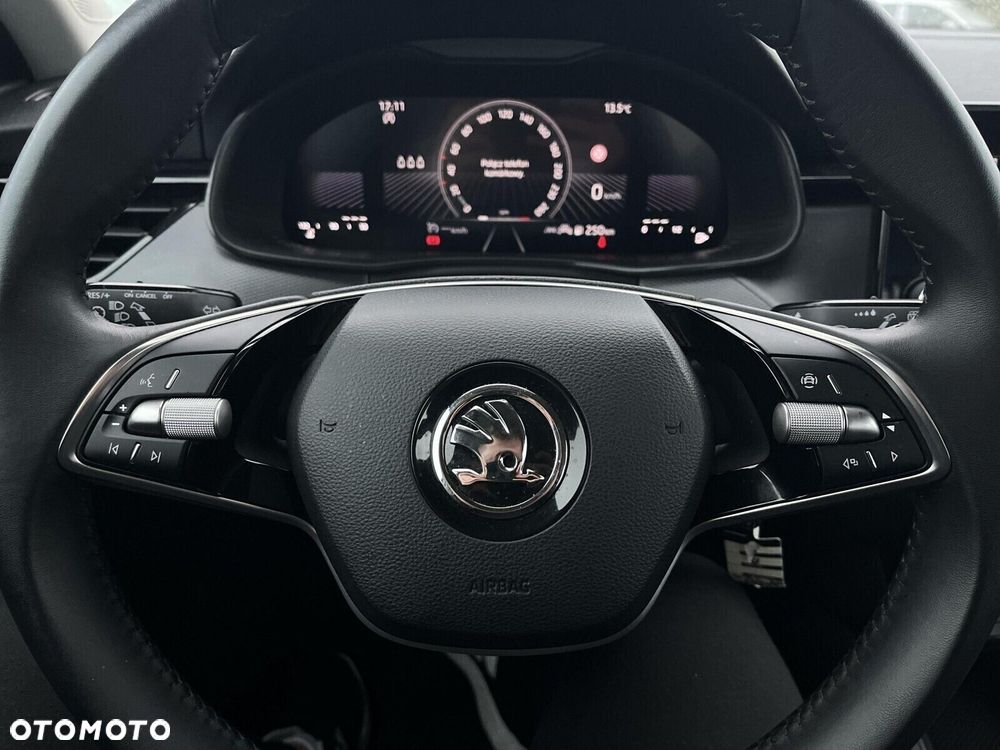 Skoda Kamiq 1.0 TSI Essence - 17