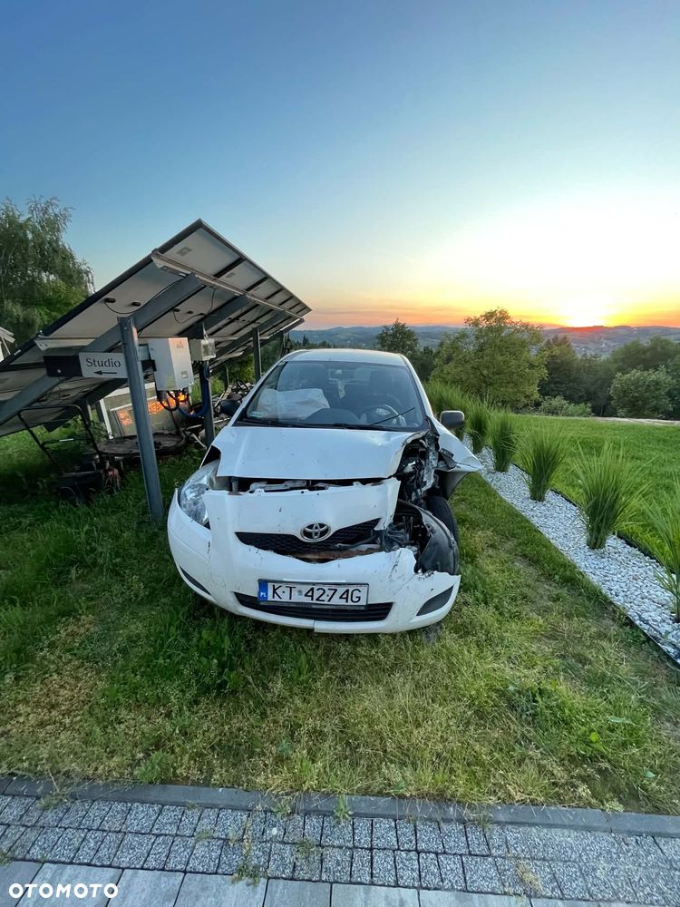 Toyota Yaris 1.0 Entry EU5 - 9