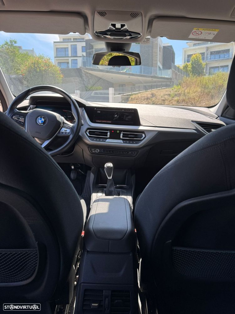 BMW 116 i Advantage — fotografia 8