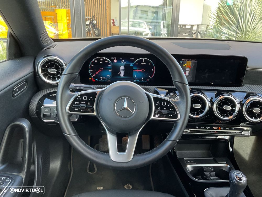 Mercedes-Benz CLA 180 d Shooting Brake Business Solutions - 33