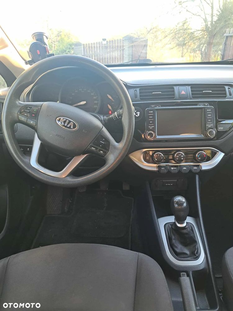Kia Rio 1.1 crdi M - 12