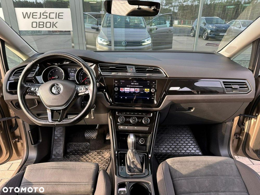 Volkswagen Touran 1.4 TSI BMT Highline DSG - 9