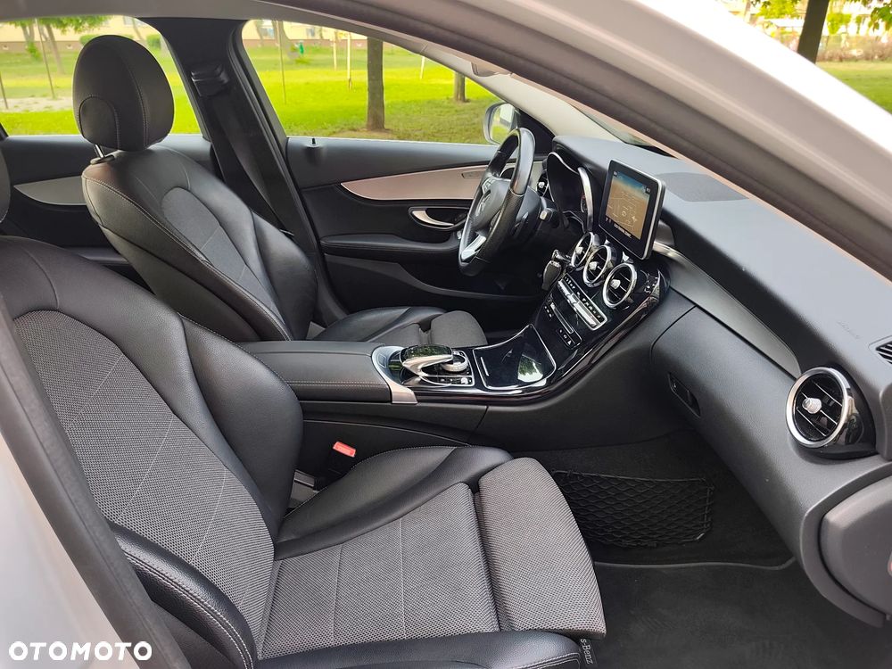 Mercedes-Benz Klasa C 200 7G-TRONIC Avantgarde - 19