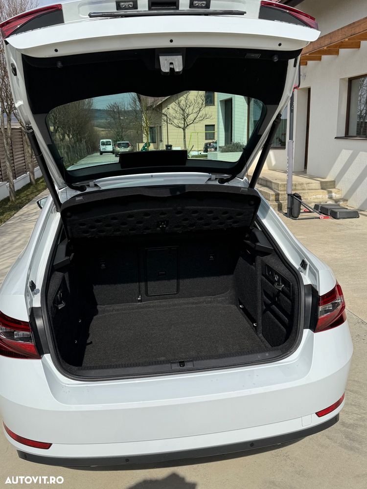 Skoda Superb 2.0 TDI Ambition - 7