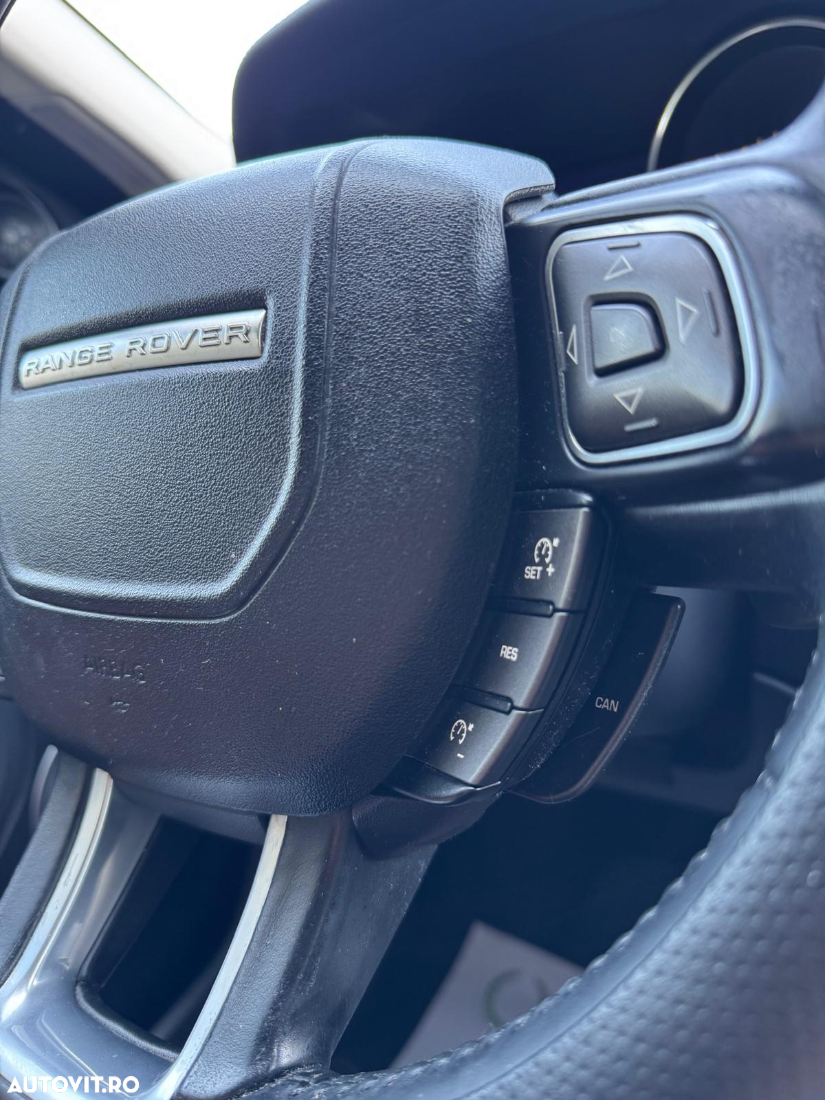 Land Rover Range Rover Evoque - 32