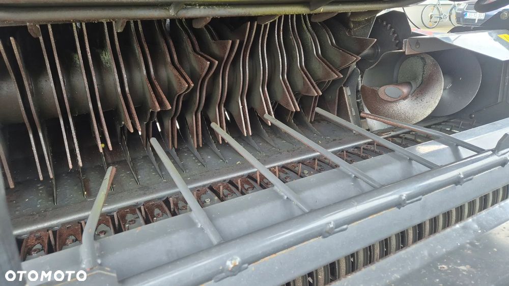 Claas VARIANT 380RC 2015R - 9