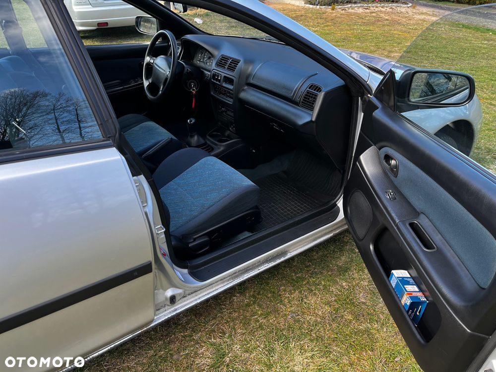 Mazda 323F - 3
