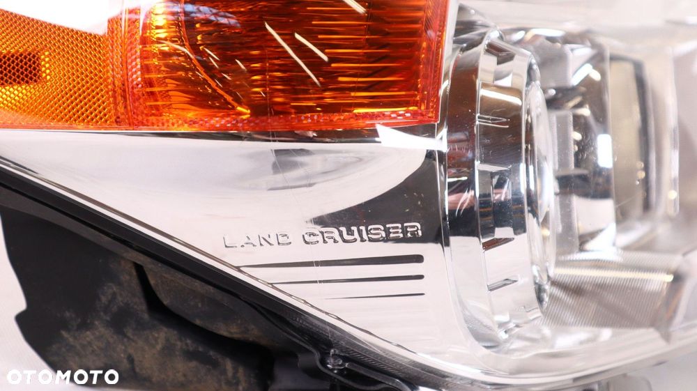 TOYOTA LAND CRUISER 200 LAMPA PRAWA PRZÓD LIFT - 4