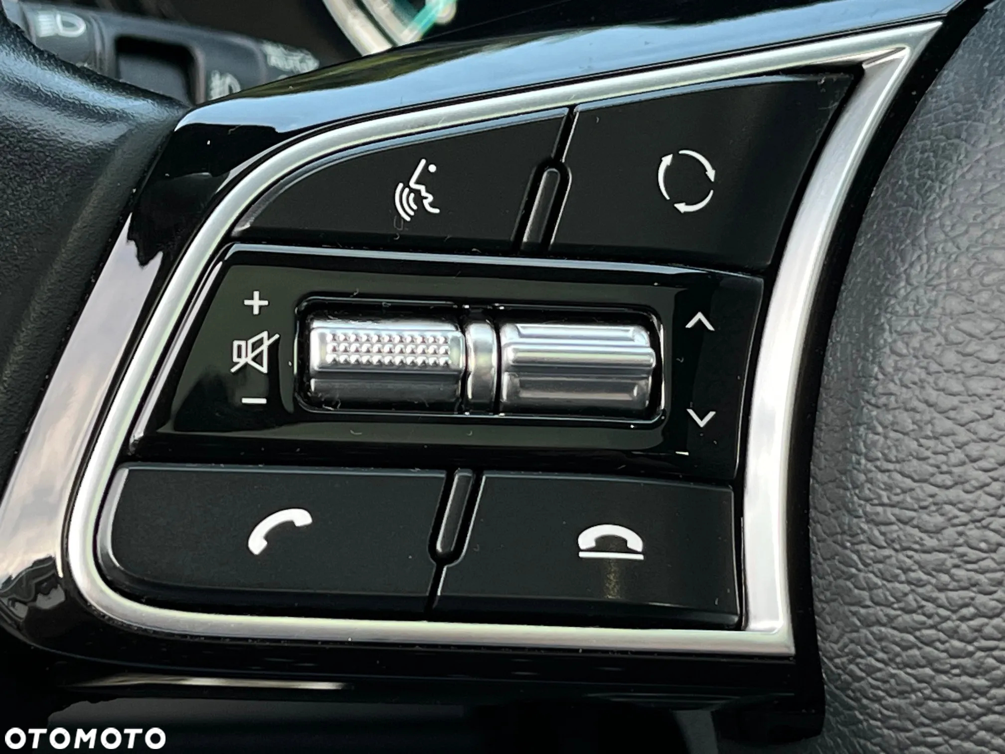 Kia XCeed 1.6 GDI PHEV L Business Line DCT - 24