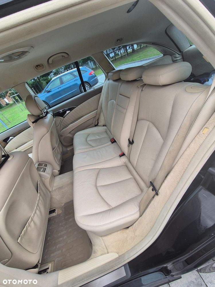 Mercedes-Benz Klasa E 240 4-Matic T Avantgarde - 9