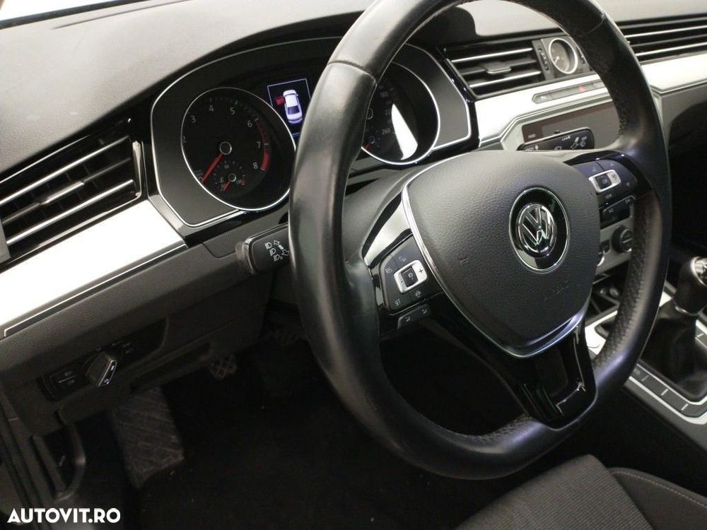 Volkswagen Passat 1.5 TSI OPF Comfortline - 9