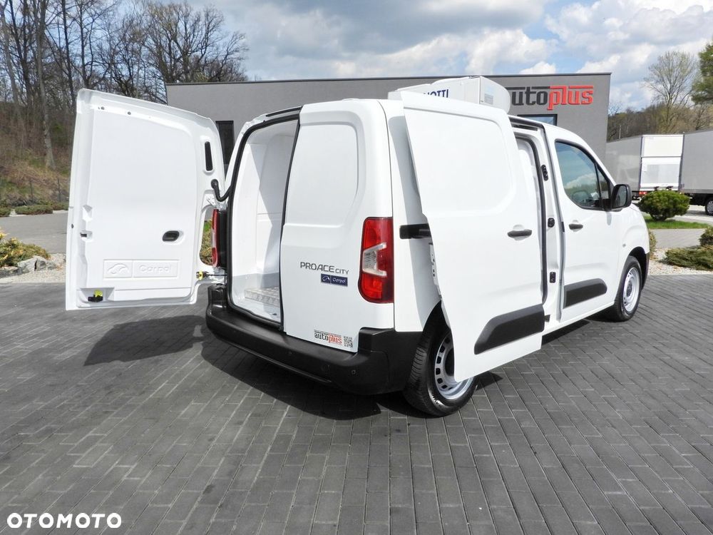 Toyota PROACE CITY  FURGON CHŁODNIA  -15*C ZASILANIE 230V TEMPOMAT KLIMATYZACJA  100KM - 4
