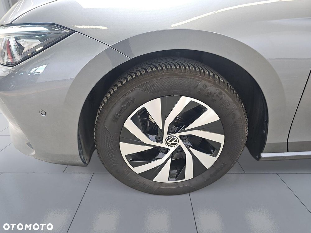 Volkswagen Passat - 35