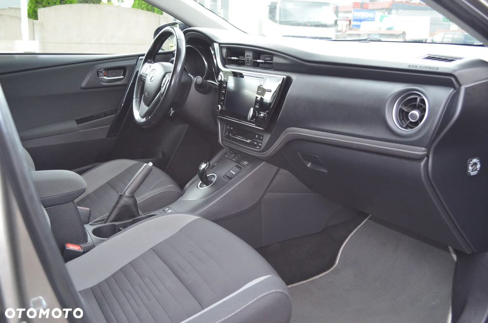 Toyota Auris - 8