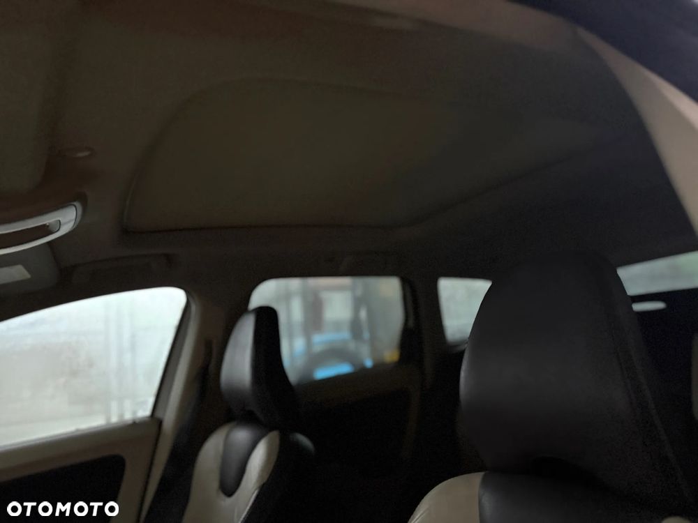 Volvo XC 60 3.2 AWD RDesign - 16