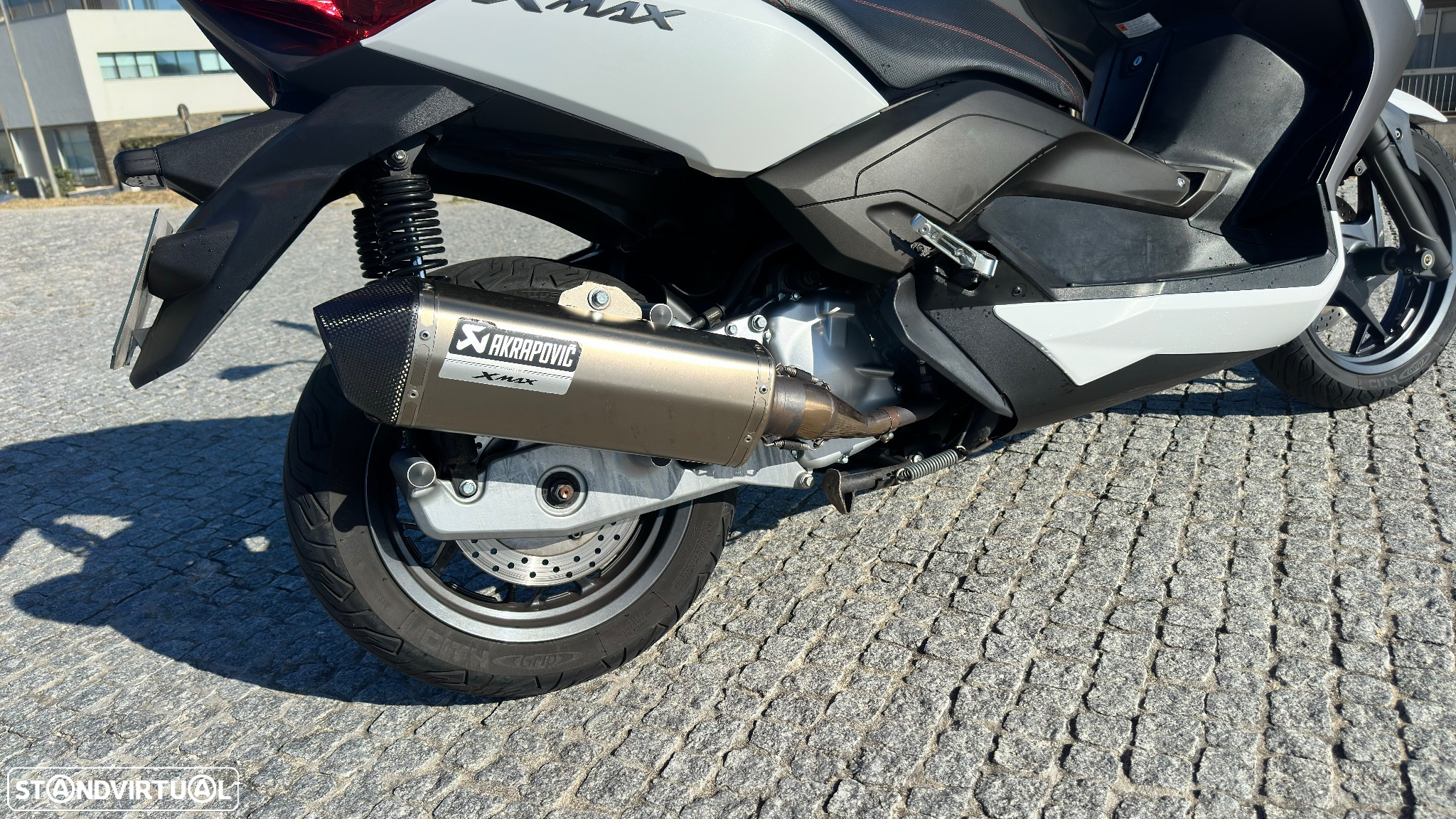 Yamaha X-Max - 6