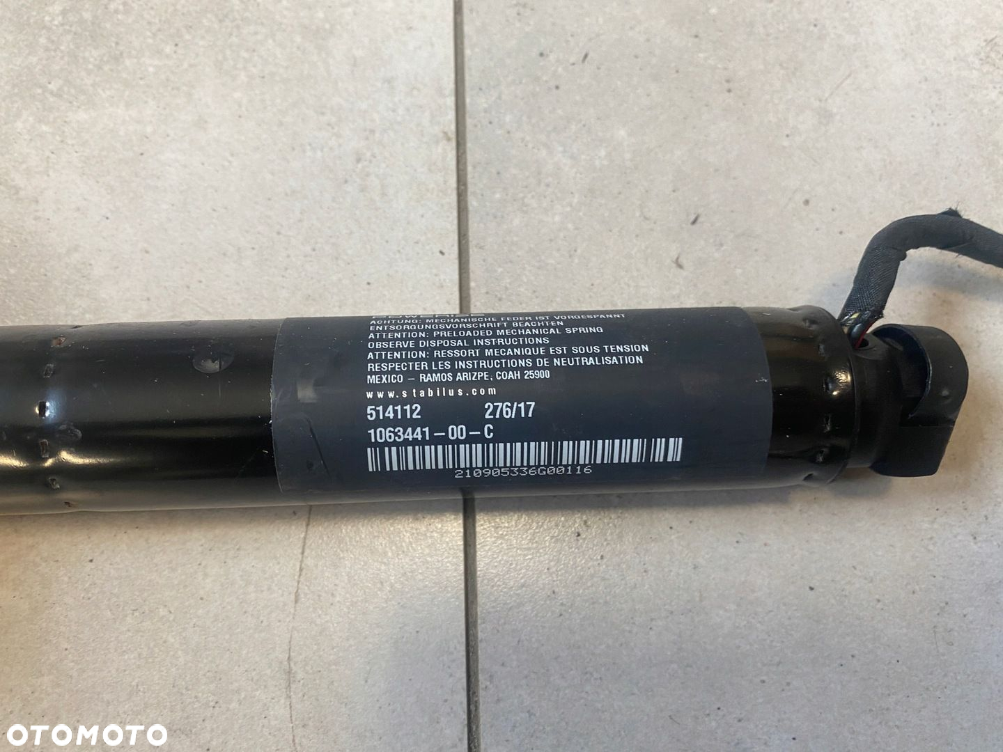 TESLA MODEL X SIŁOWNIK DRZWI TYŁ 1063441-00-C - 2