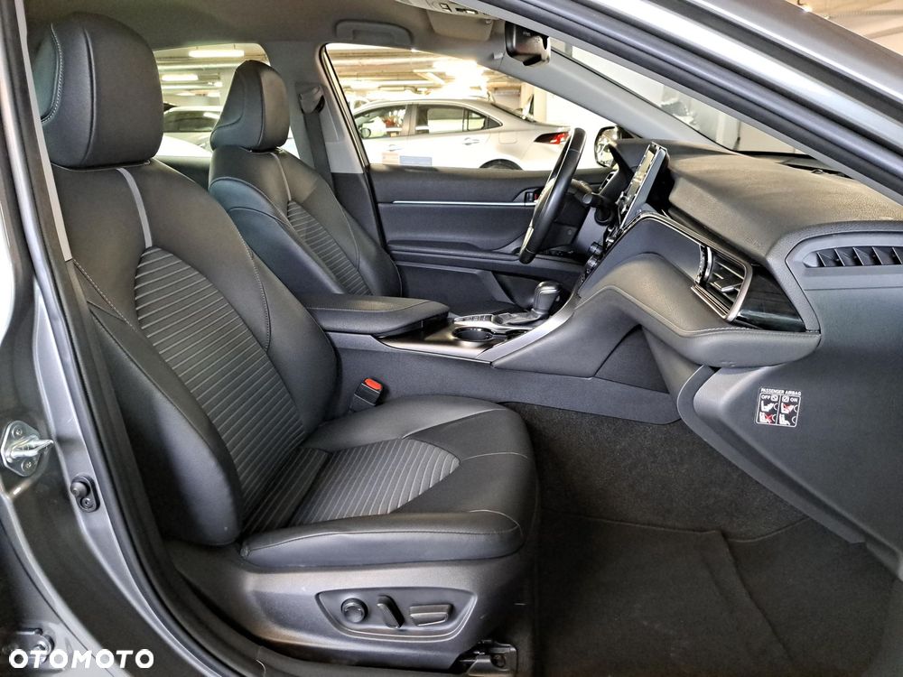 Toyota Camry 2.5 Hybrid Prestige CVT - 16