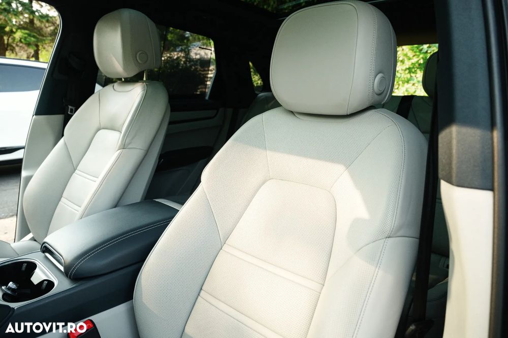 Porsche Cayenne E-Hybrid Tiptronic S - 19