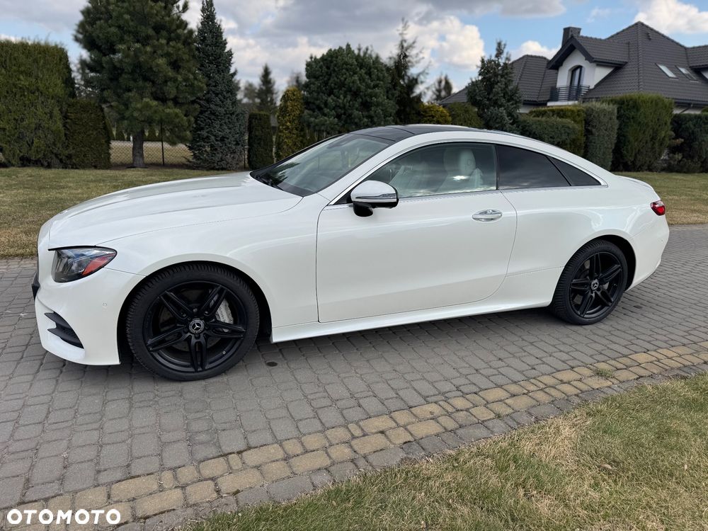 Mercedes-Benz Klasa E 400 4-Matic 9G-TRONIC - 15