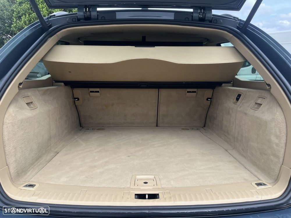 BMW 520 dA Executive - 13