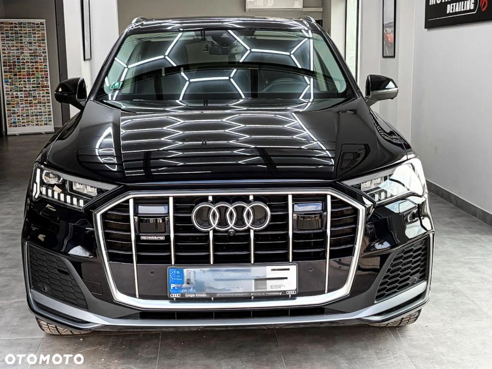 Audi Q7 - 1