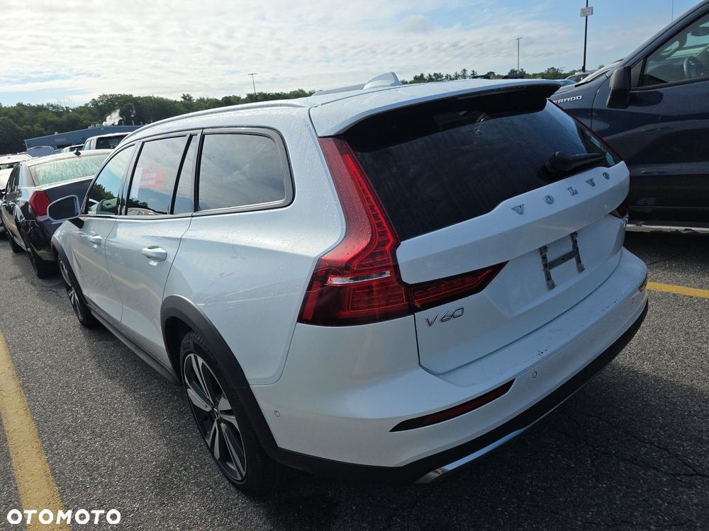 Volvo V60 Cross Country B5 B AWD Plus - 5