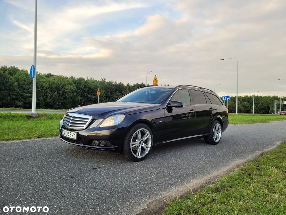 Mercedes-Benz Klasa E 220 CDI DPF BlueEFFICIENCY Avantgarde - 1