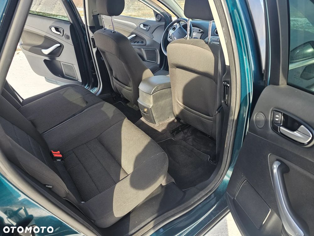 Ford Mondeo 2.0 Titanium - 12