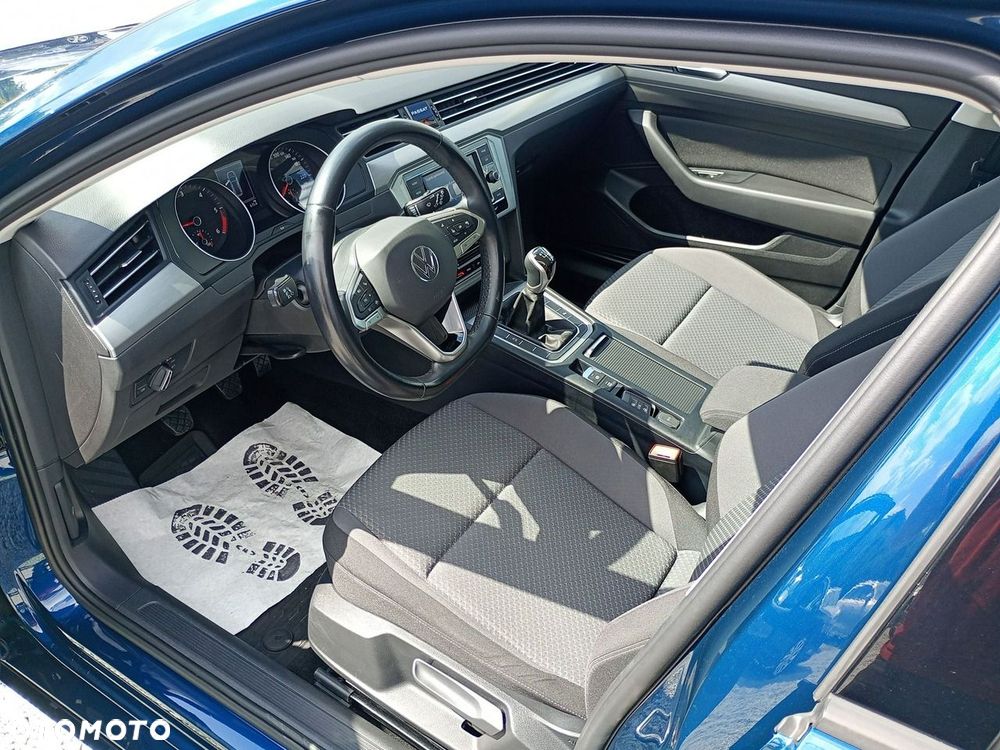 Volkswagen Passat Variant 2.0 TDI EVO Essence - 19