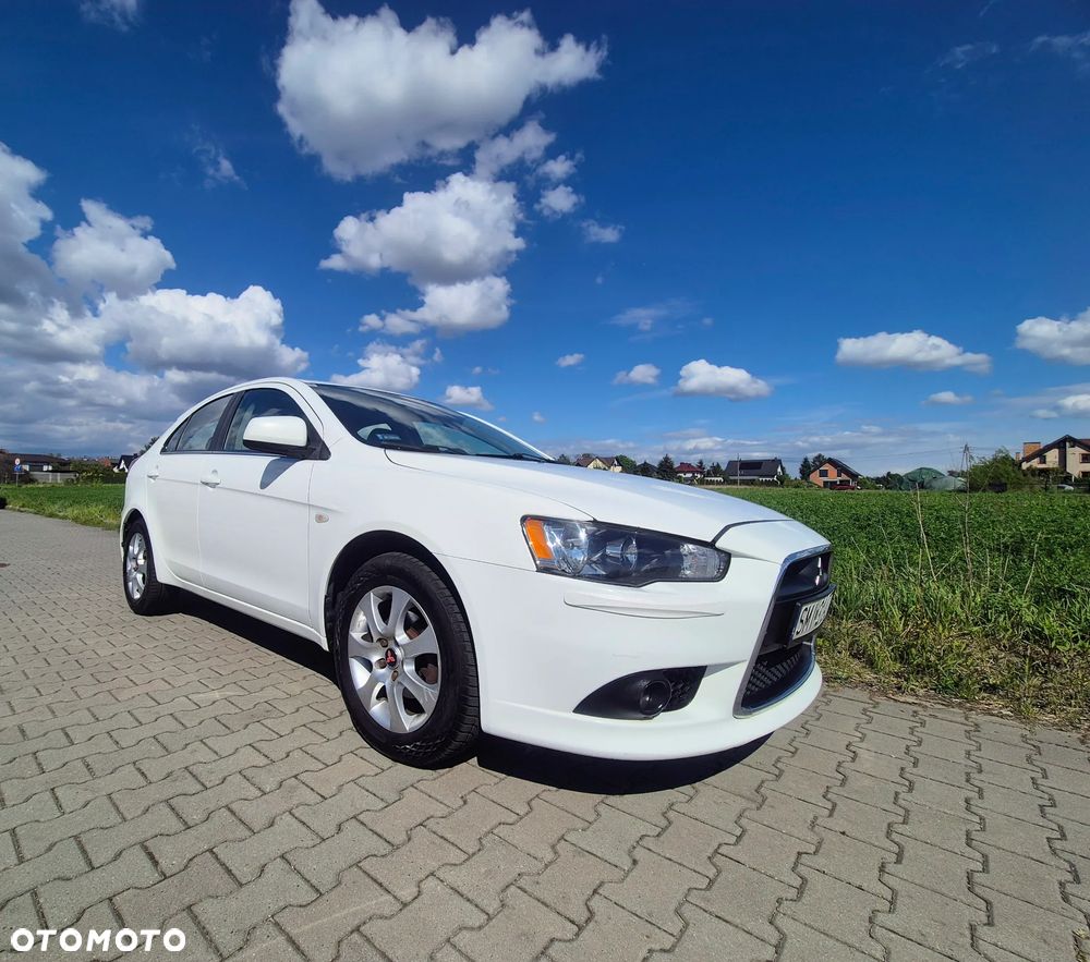 Mitsubishi Lancer 1.5 Invite - 2