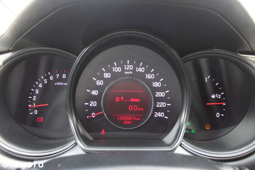 Kia Ceed - 30